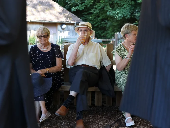 Relaxed wedding photography