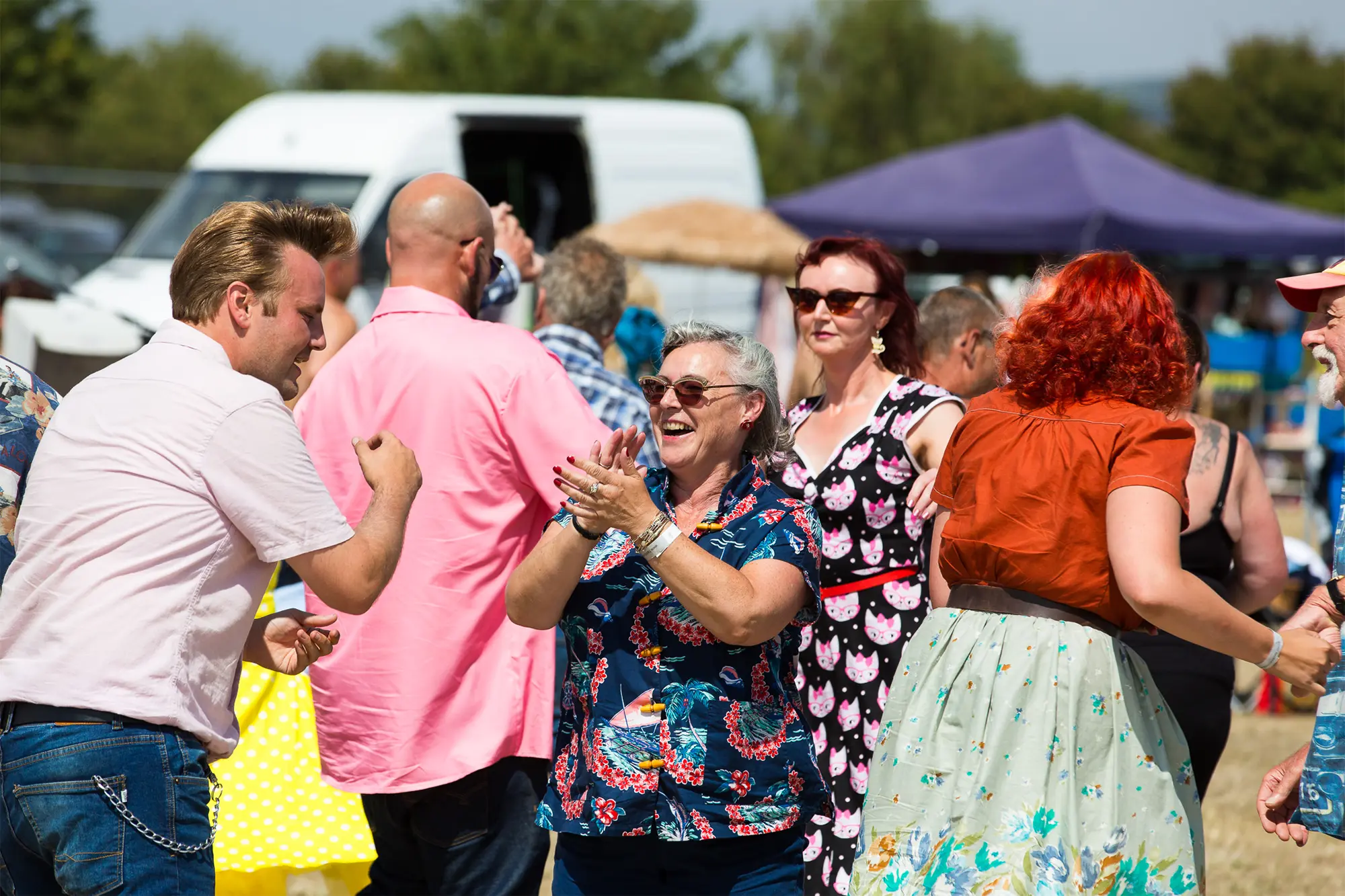 reportage photography of dancing at family event
