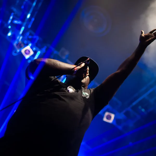 Drum and bass mc on stage