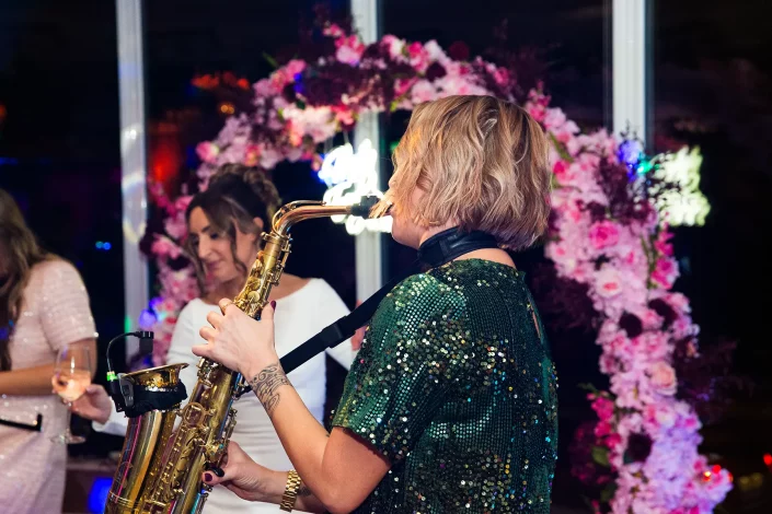 roslin hotel thorpe bay wedding guest dancing