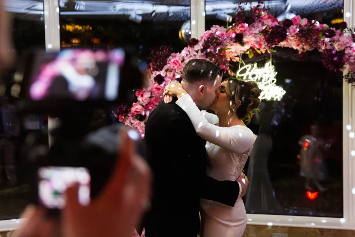 roslin hotel wedding first dance filmed on camera