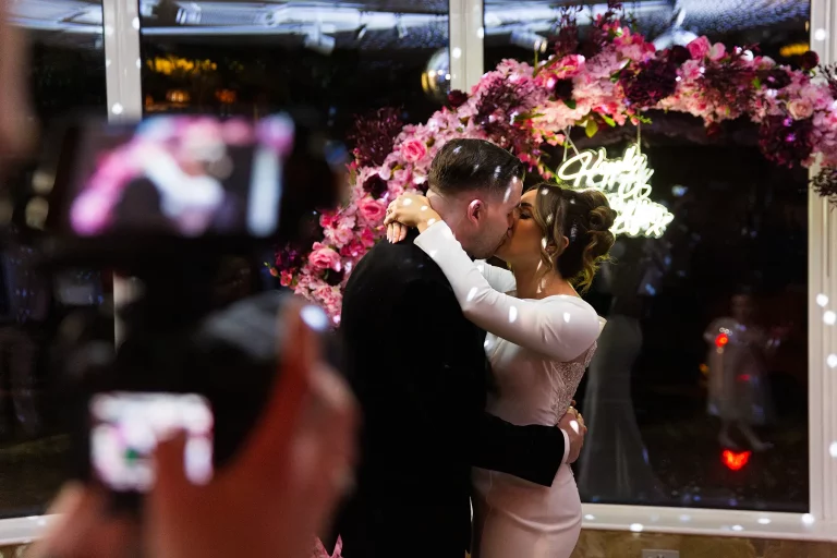 roslin hotel wedding first dance filmed on camera